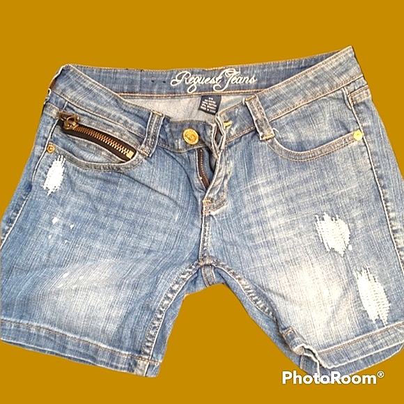 Request jeans embellished shorts. - Picture 3 of 5